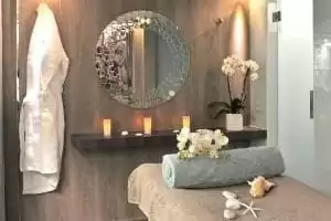 Espace beauté Sothys : Balnéo, Hammam, 2 cabines de massage, coiffure, espace détente