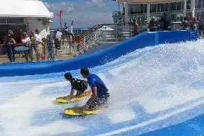 Simulateur de surf FlowRider