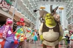  Expérience DreamWorks® gratuite : des moments inoubliables avec les personnages de Shrek®, Madagascar®, Kung Fu Panda® , entre autres