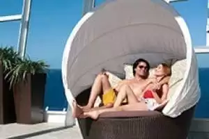 Solarium réservé aux adultes